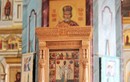 У чудотворной древней иконы святителя Николая